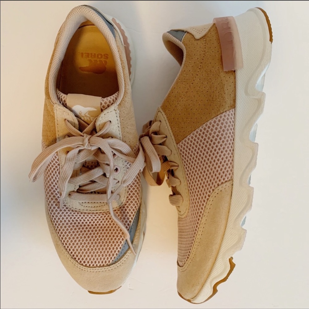 Like new Sorel Kinetic Lite Sneakers
